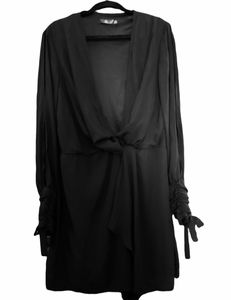 Curve twist front tie cuff Black Miss Guided dress